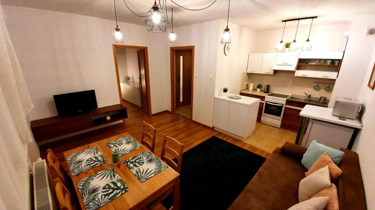 Apartament Gdanska Nad Jeziorakiem Ilawaアパートメント エクステリア 写真